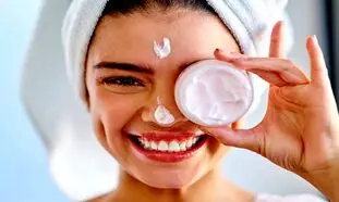۵ کرم مرطوب کننده پرفروش برای  پوست حساس + قیمت