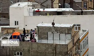اجاره پشت بام خوابی کارگران شبی 50 هزار تومان!