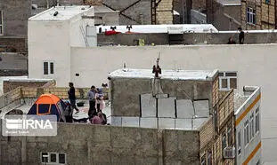 اجاره پشت بام خوابی کارگران شبی 50 هزار تومان!