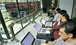 کارگزاری آگاه از مشتریان جبران خسات می‌کند