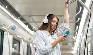 پرفروش ترین گوشی موبایل پوکو با کیفیت دوربین 50 مگاپیکسلی