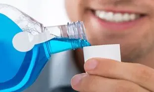 5 دهان شویه پرفروش برای تقویت لثه