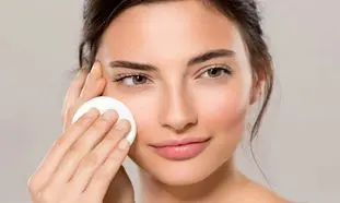 ۵ میسلار واتر پرفروش و تغذیه کننده پوست صورت