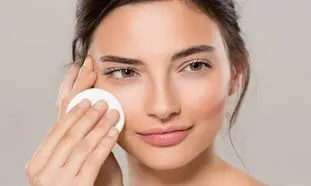 ۵ میسلار واتر پرفروش و تغذیه کننده پوست صورت