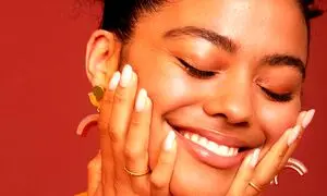 ۵ کرم شب پرفروش برای پیشگیری از افتادگی پوست