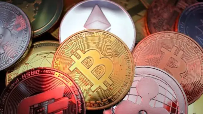 در صورت سقوط بیت کوین خرید کدام رمزارزها به صرفه است؟