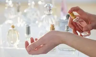 پرفروش ترین عطرهایی که زنانه مردانه ندارند