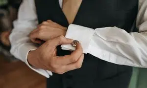5 نکته که باید قبل از انتخاب دکمه سرآستین بدانید