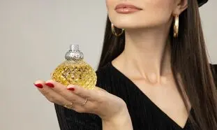 بهترین عطر زمستانی برای دختران جوان