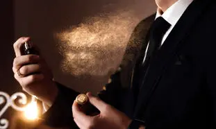 7 عطر مردانه پرطرفدار با رایحه چوب
