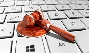 چه زمانی به وکیل برای جرایم اینترنتی نیاز است؟