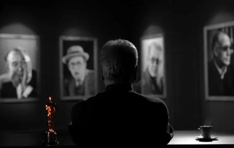 بازگشت مهران مدیری با اسنوا