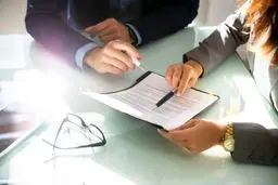 آشنایی با وظایف مشاور حقوقی ملکی
