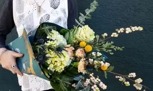 7 دسته گل شیک برای تبریک عید