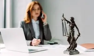 دلایل استقبال از مشاوره حقوقی تلفنی