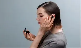 محبوب ترین هندزفری بی سیم 1 میلیونی برای استفاده در مترو
