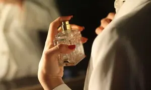 7 عطر زنانه شرقی برای مهمانی های بهاره