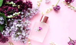 جذاب ترین عطر بهاری برای خانوم های جوان
