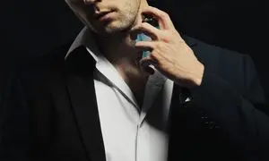 5 عطر تلخ مردانه برای جلسات کاری