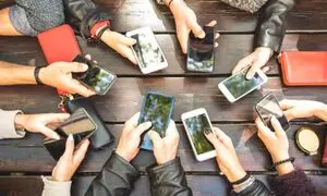 5 گوشی متفاوت که دست هر کسی نمی بینید + قیمت