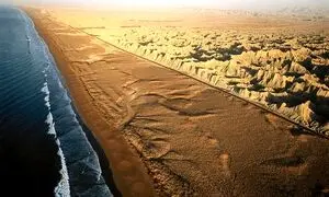 5 ساحل بکر چابهار برای کمپ نوروزی