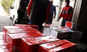 اهدای بسته‌های خوراکی از سوی «افق کوروش» به پزشکان و پرستاران