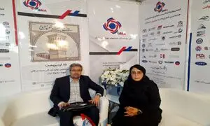 حضور دبیرکل کنفرانس و جایزه بین المللی برند سبز در غرفه انجمن تهویه مطبوع