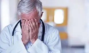 چگونه از پزشک شکایت کنیم؟