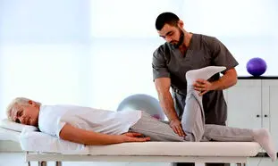 چه زمانی باید به کلینیک فیزیوتراپی مراجعه کرد؟