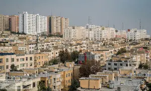 زمین داخل بافت در رودهن متری چند ؟