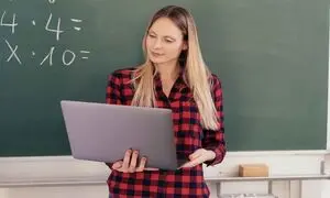 بهترین لپ تاپ لنوو برای تدریس آنلاین