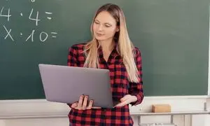 بهترین لپ تاپ لنوو برای تدریس آنلاین