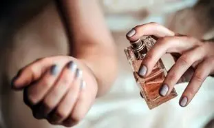 5 عطر زنانه سبک مناسب تابستان + قیمت