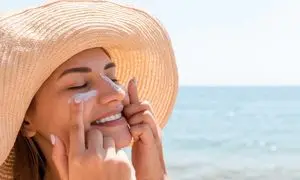 5 کرم ضدآفتاب همه کاره با قیمت زیر 500 هزار تومان