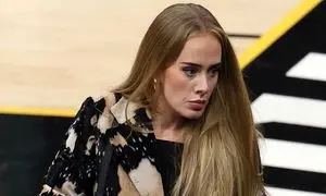 اضطراب شدید ادل در ورزشگاه هواداران را شوکه کرد + ویدیو