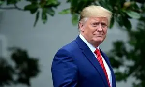 نخستین عکس منتشر شده از گوش خونی دونالد ترامپ