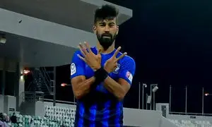 یک پرسپولیسی به استقلال پیوست