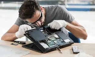 4 علت اصلی روشن نشدن مک بوک + روش‌ های حل مشکل