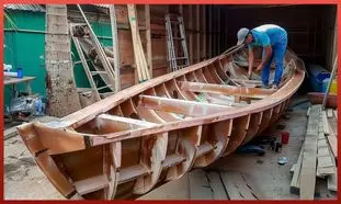 مراحل تبدیل تانکر به قایق (ویدیو)