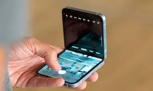 اولین آیفون تاشو اپل در سال 2026 روانه بازار می شود