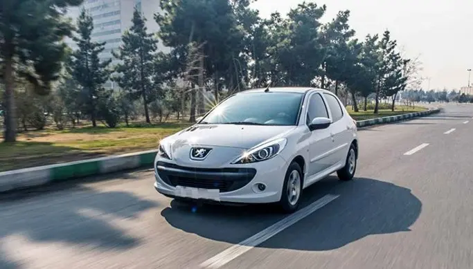 بازهم قیمت خودرو در بازار ریخت / نرخ جدید تارا و پژو 207