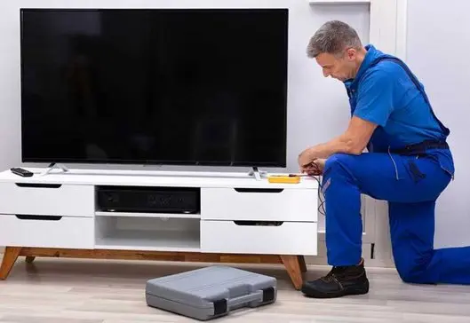 دلیل روشن خاموش شدن خود به خود تلویزیون چیست؟