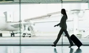 5 لباس شیک و راحت زنانه برای پروازهای طولانی