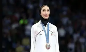 عقب‌نشینی مبینا نعمت‌زاده از درخواست پذیرش بدون کنکور در رشته پزشکی