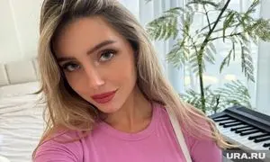 دختر مرموزی که همراه پاول دورف دستگیر شد، کیست؟