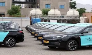 تاکسی برقی چند؟