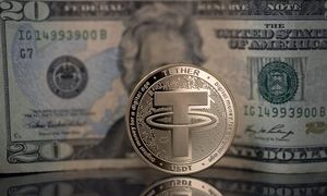تتر بخریم یا دلار کاغذی؟ سوددهی کدام بیشتر است؟