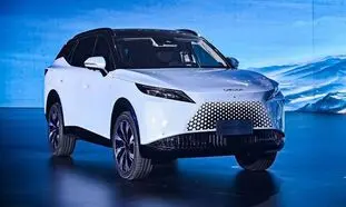 اومودا 7 چری،‌ رقیبی سرسخت برای تویوتا