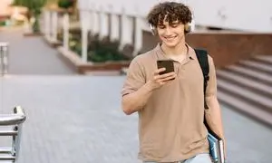 برای کاربرد دانشجویی گوشی آنر بهتر است یا موتورولا؟