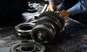 چگونه خرابی‌ های رایج گیربکس دستی را تشخیص دهیم؟